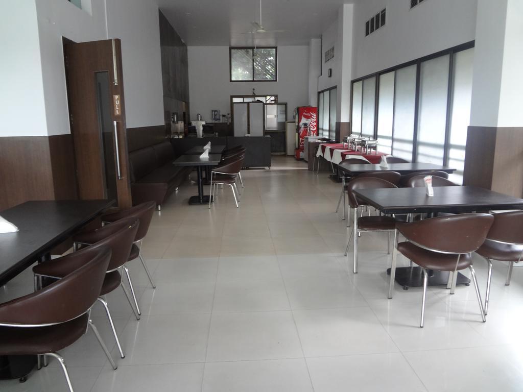 Hotel Adi Nagpur Zewnętrze zdjęcie