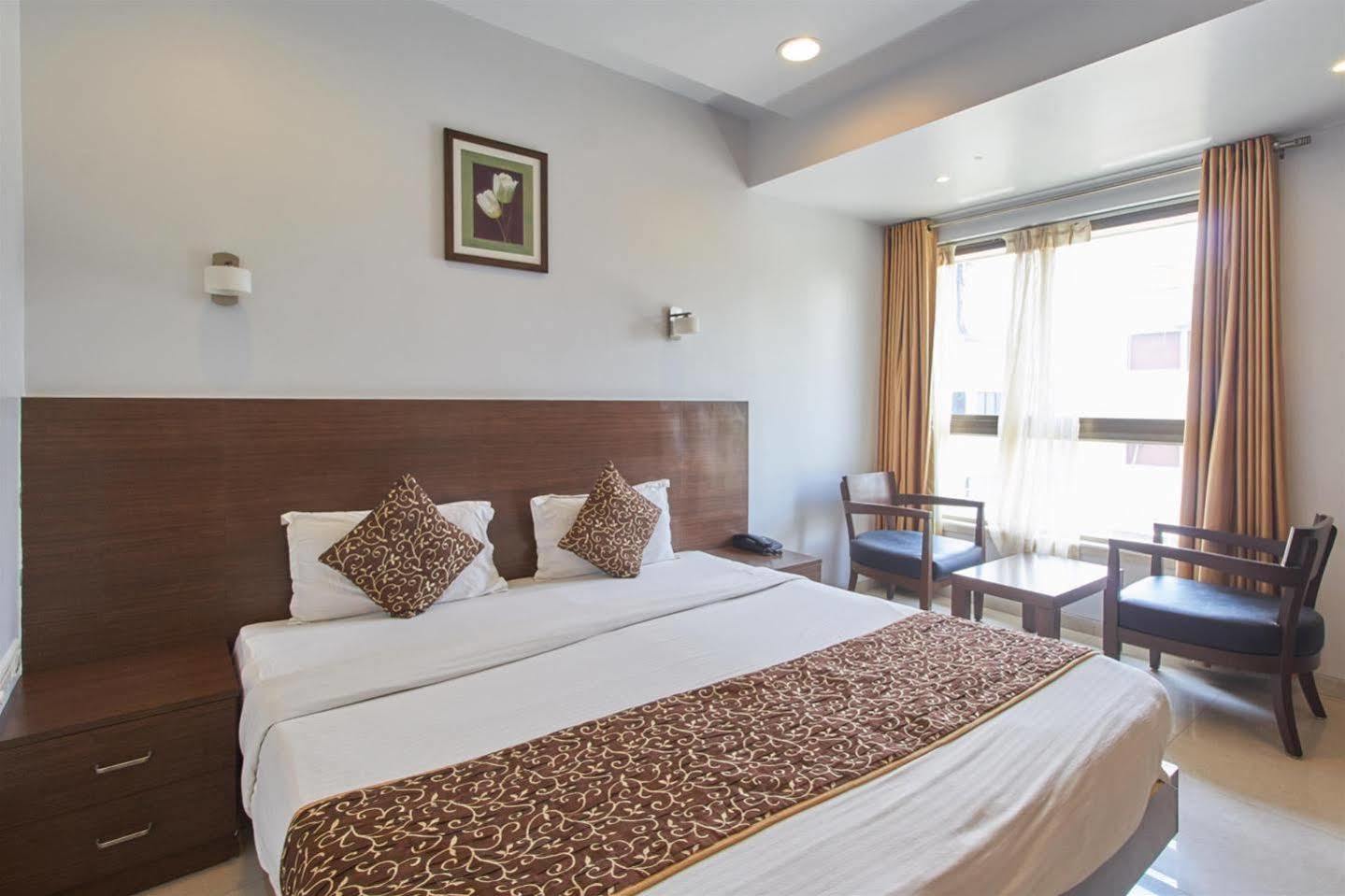 Hotel Adi Nagpur Zewnętrze zdjęcie