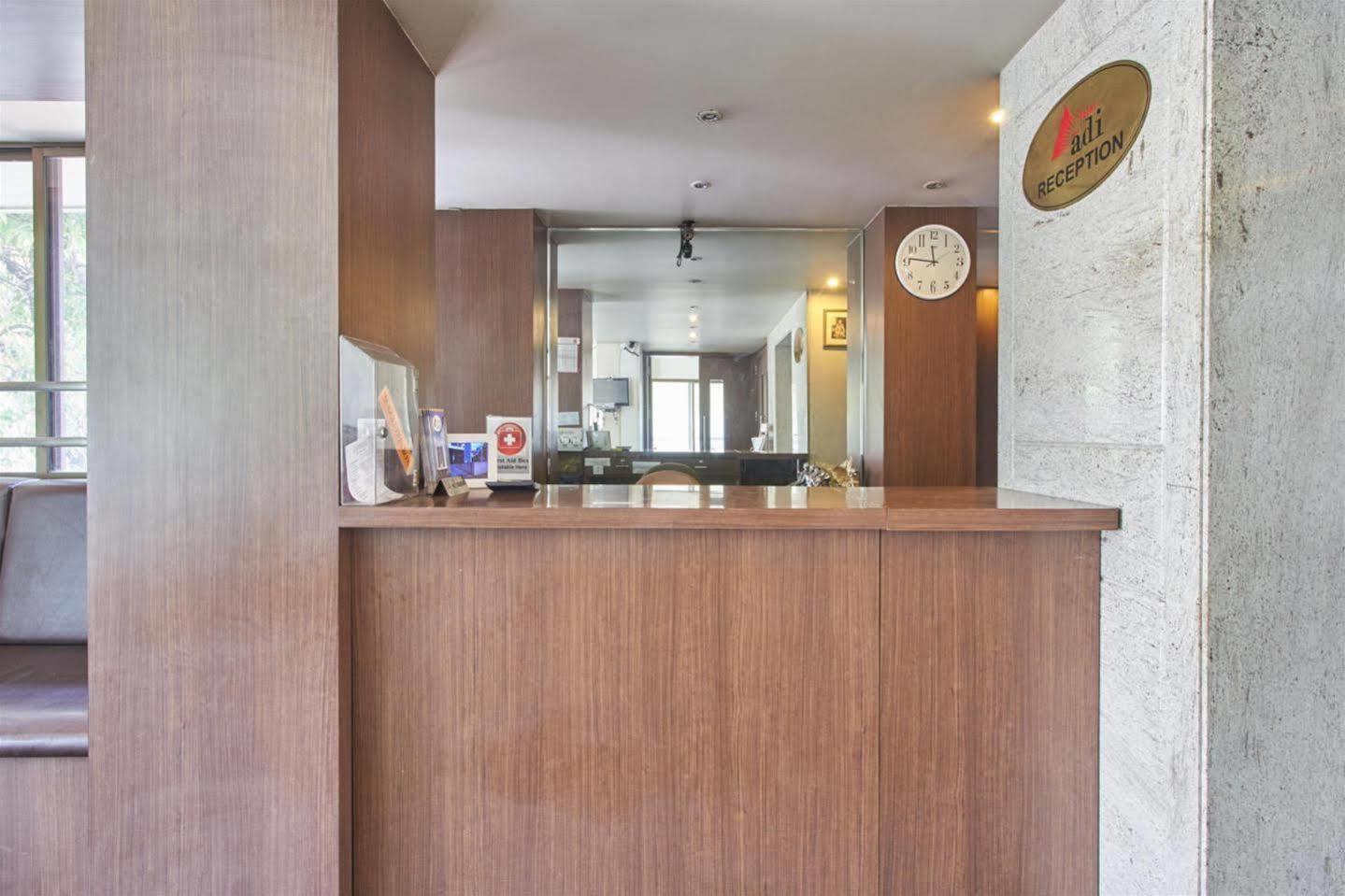 Hotel Adi Nagpur Zewnętrze zdjęcie